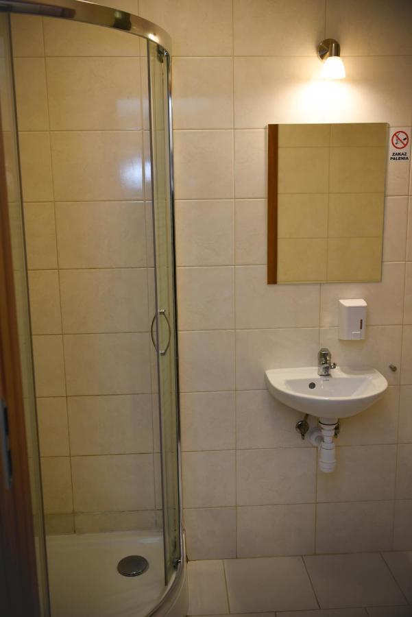 Kolumny 217- Tanie Noclegi Pracownicze, Parking Bezplatny Lodz  Exterior photo